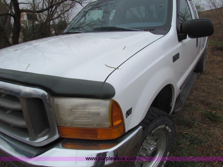 image for item B7014 1999 Ford F250 XLT Super Duty  pickup truck