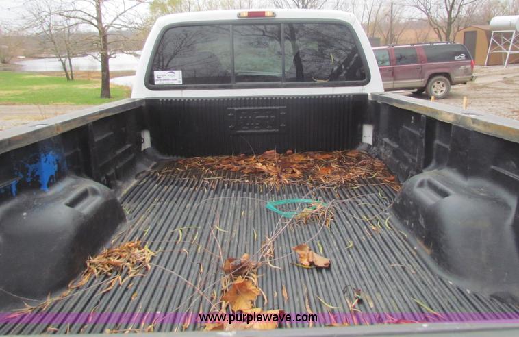 image for item B7014 1999 Ford F250 XLT Super Duty  pickup truck