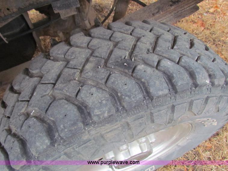 image for item B7014 1999 Ford F250 XLT Super Duty  pickup truck