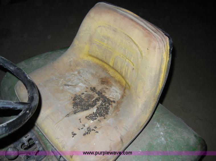 image for item B9486 John Deere 110 lawn mower