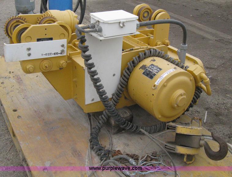 image for item B9647 Shepard Niles trolley mounted hoist