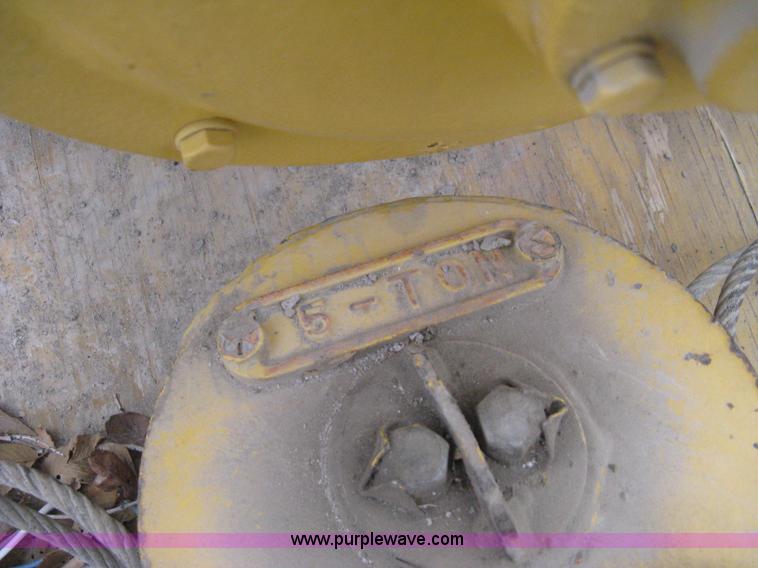 image for item B9647 Shepard Niles trolley mounted hoist