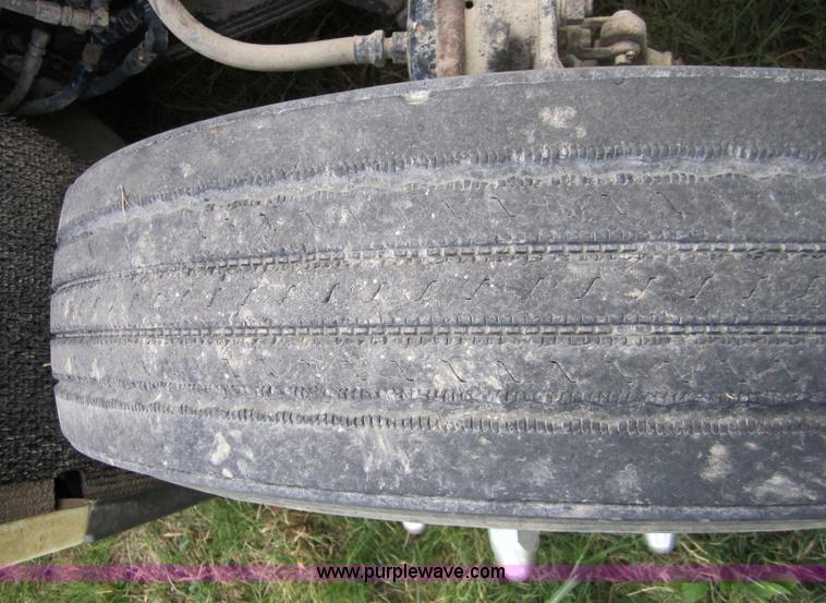 image for item C5085 1994 Freightliner FLD semi truck