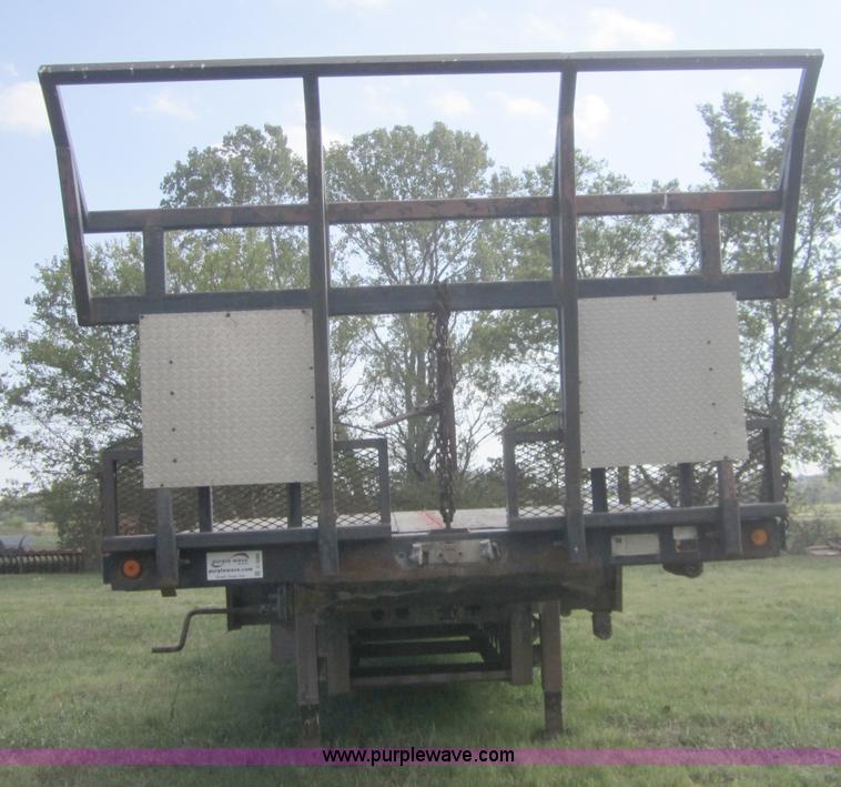 image for item C5086 1993 Trail King 53' step deck trailer