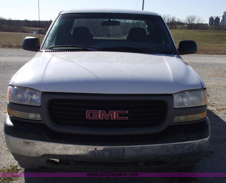 image for item C5884 2000 GMC Sierra 1500 SL extended cab pickup truck