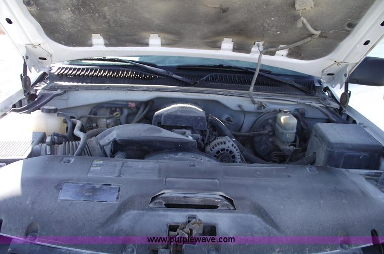 image for item C5884 2000 GMC Sierra 1500 SL extended cab pickup truck