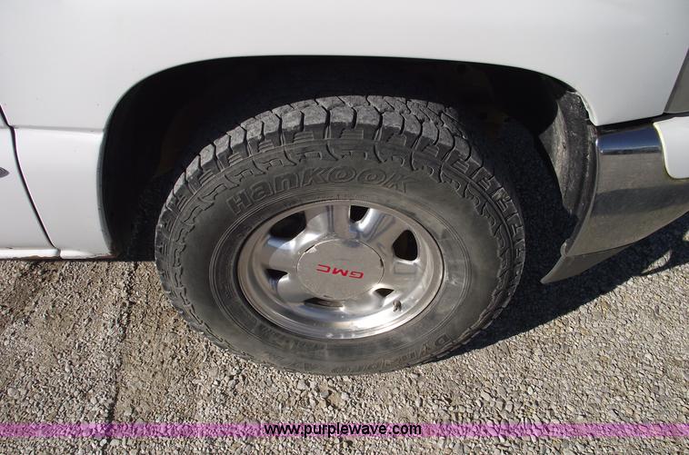 image for item C5885 2002 GMC Sierra K1500 SLT Z-71 extended cab pickup truck