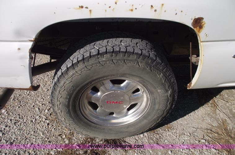 image for item C5885 2002 GMC Sierra K1500 SLT Z-71 extended cab pickup truck