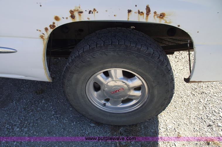 image for item C5885 2002 GMC Sierra K1500 SLT Z-71 extended cab pickup truck