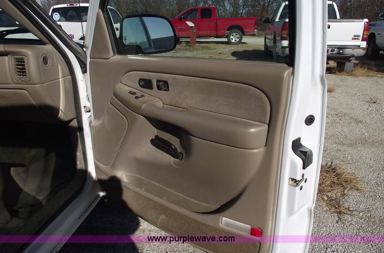 image for item C5885 2002 GMC Sierra K1500 SLT Z-71 extended cab pickup truck