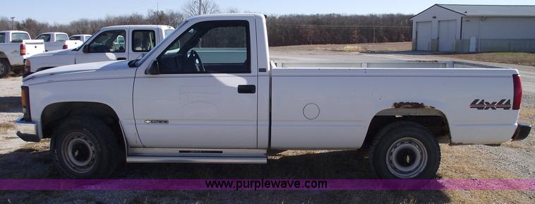 image for item C5887 1995 Chevrolet 1500 pickup truck