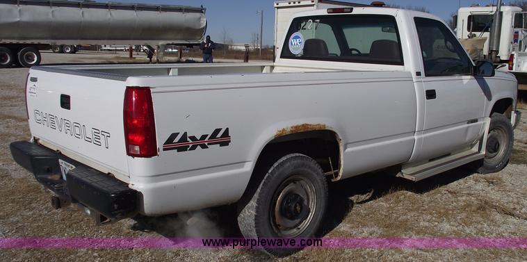image for item C5887 1995 Chevrolet 1500 pickup truck