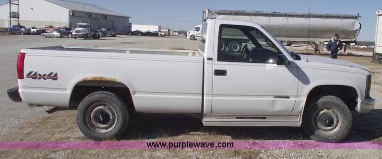 image for item C5887 1995 Chevrolet 1500 pickup truck