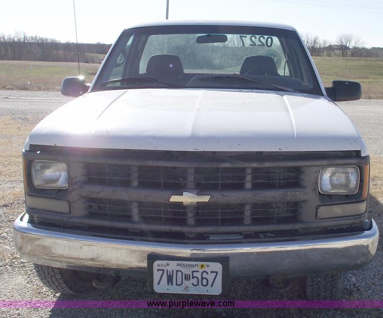 image for item C5887 1995 Chevrolet 1500 pickup truck