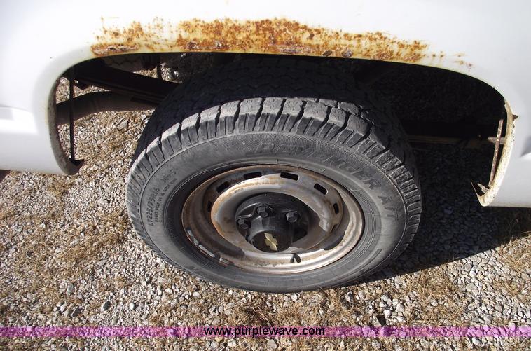 image for item C5887 1995 Chevrolet 1500 pickup truck