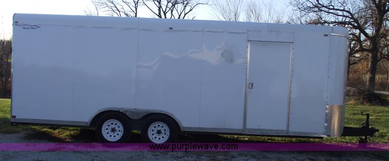 image for item C5900 2006 Sharp 20' enclosed trailer
