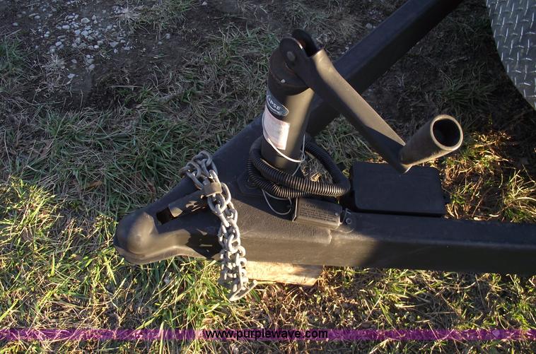 image for item C5900 2006 Sharp 20' enclosed trailer