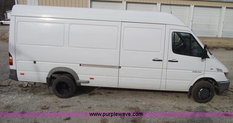 image for item C5912 2004 Dodge 3500 Sprinter cargo van