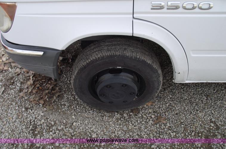 image for item C5912 2004 Dodge 3500 Sprinter cargo van