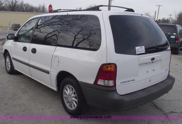 image for item C5917 1999 Ford Windstar LX mini van