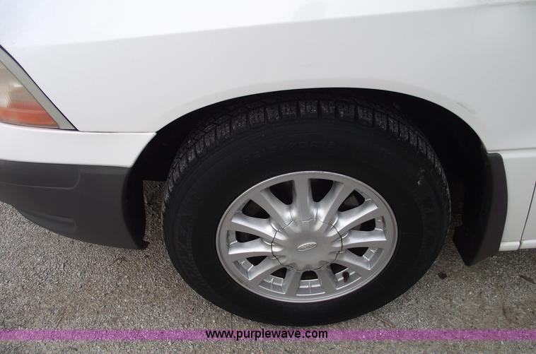 image for item C5917 1999 Ford Windstar LX mini van