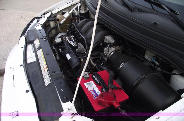 image for item C5917 1999 Ford Windstar LX mini van