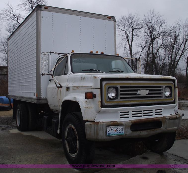 image for item C5950 1981 Chevrolet C60 box truck