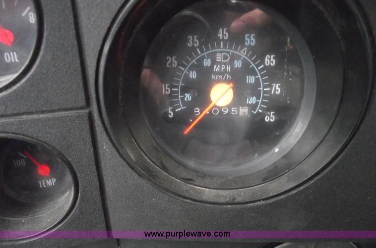 image for item C5950 1981 Chevrolet C60 box truck