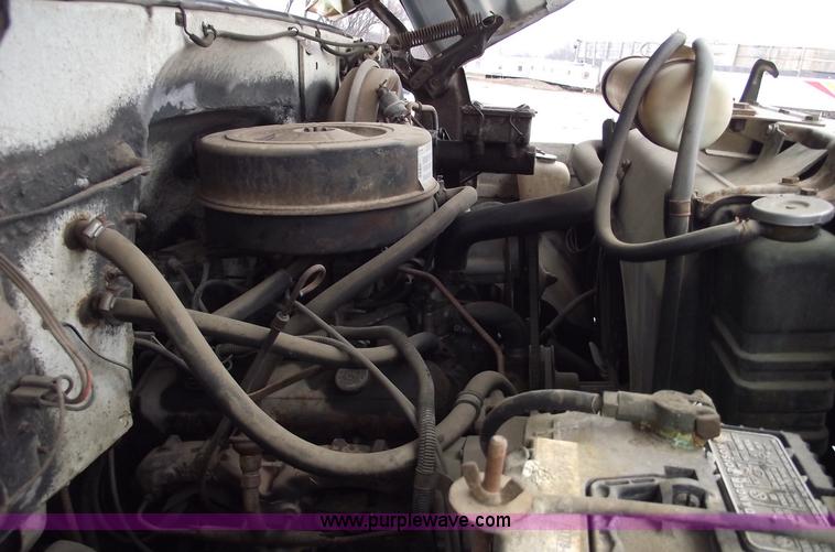 image for item C5950 1981 Chevrolet C60 box truck