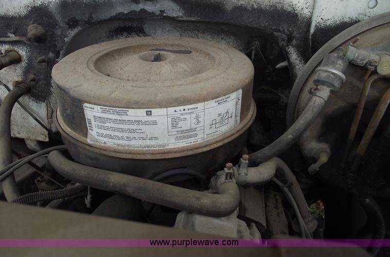 image for item C5950 1981 Chevrolet C60 box truck