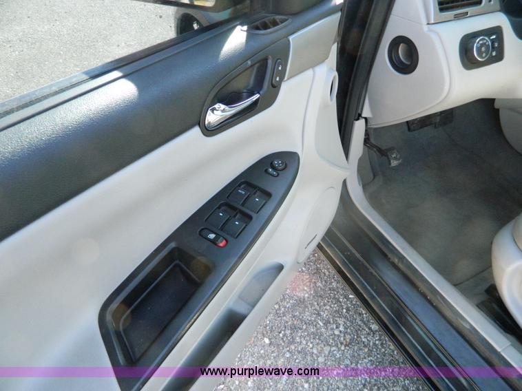 image for item D8597 2006 Chevrolet Impala SS