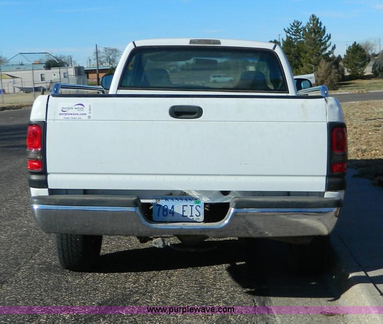 image for item D8641 2001 Dodge Ram 2500 pickup truck
