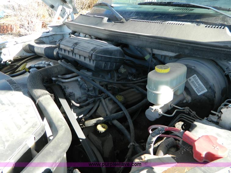 image for item D8641 2001 Dodge Ram 2500 pickup truck