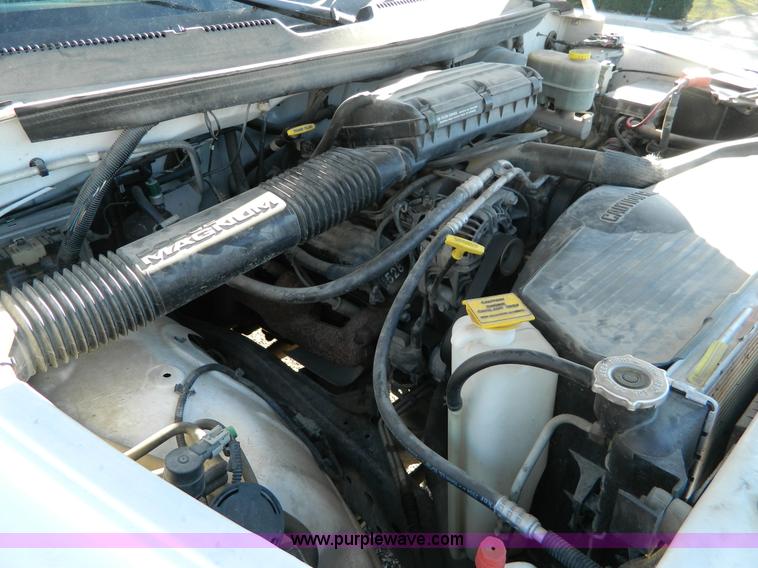 image for item D8641 2001 Dodge Ram 2500 pickup truck