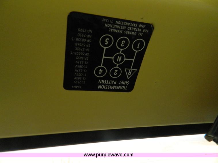 image for item D8664 1987 GMC TopKick 7000 box truck