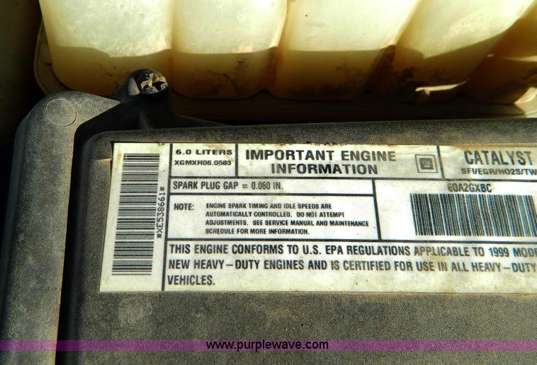 image for item D8667 1999 GMC Sierra 2500 SL pickup truck