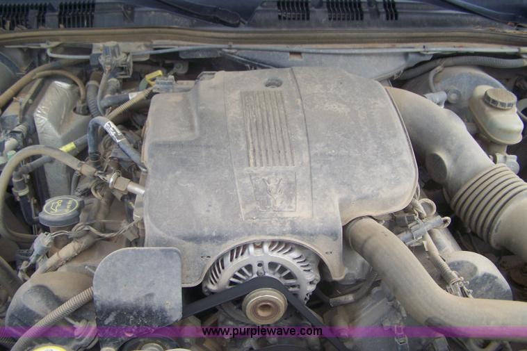 image for item E9282 2005 Ford Crown Victoria Police Interceptor