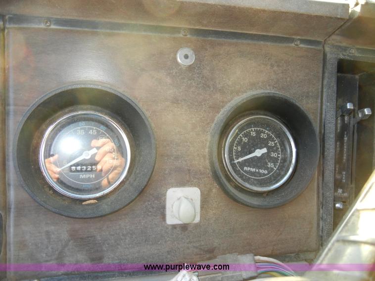 image for item A3363 1985 Ford LTL9000 dump truck