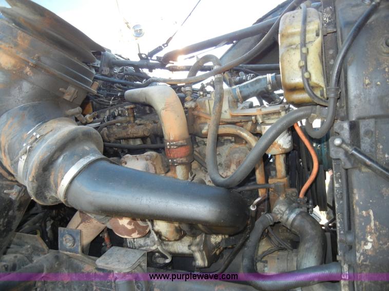 image for item A3363 1985 Ford LTL9000 dump truck