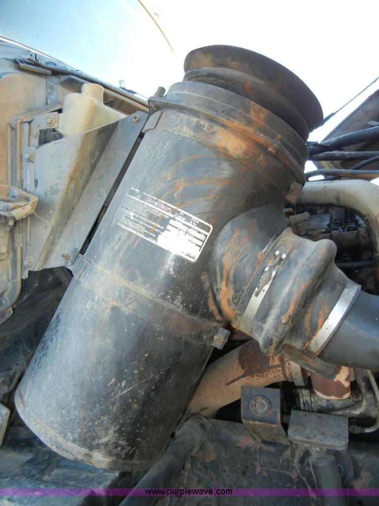 image for item A3363 1985 Ford LTL9000 dump truck