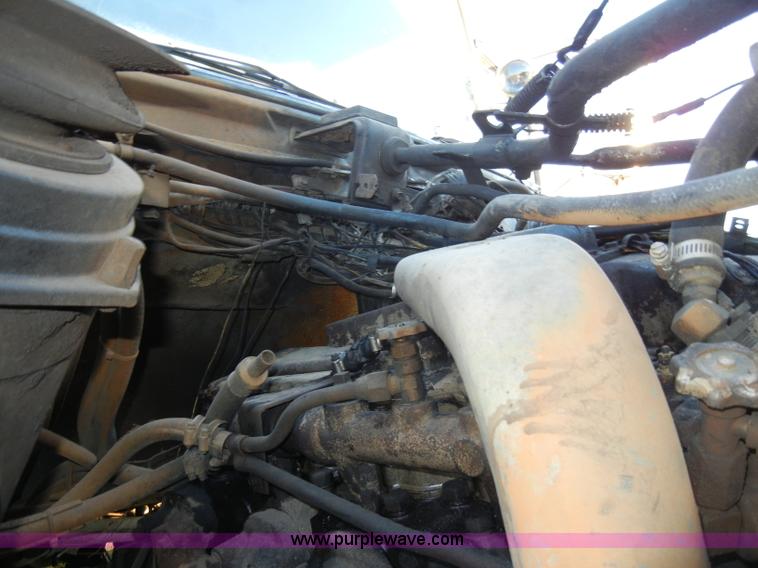 image for item A3363 1985 Ford LTL9000 dump truck