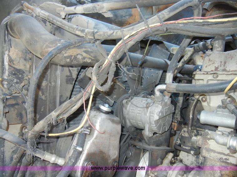 image for item A3363 1985 Ford LTL9000 dump truck