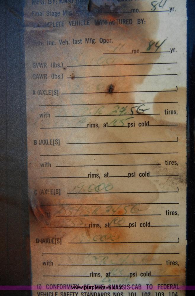 image for item A3363 1985 Ford LTL9000 dump truck