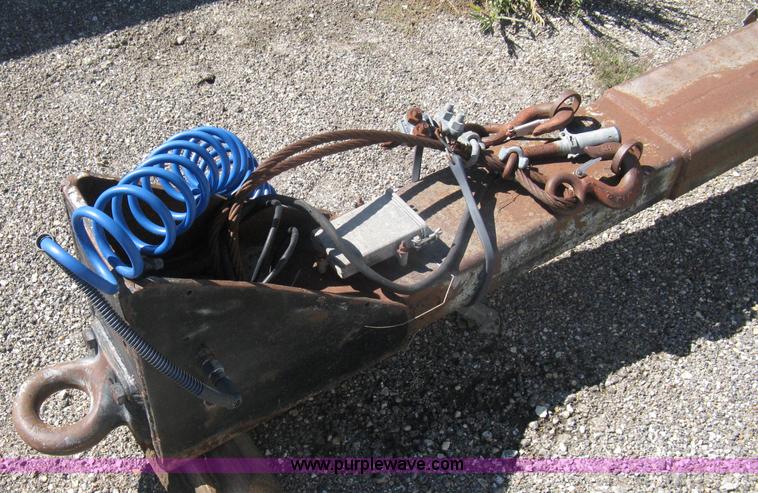 image for item A4393 1993 Nuefeld long tongue fifth wheel tow dolly