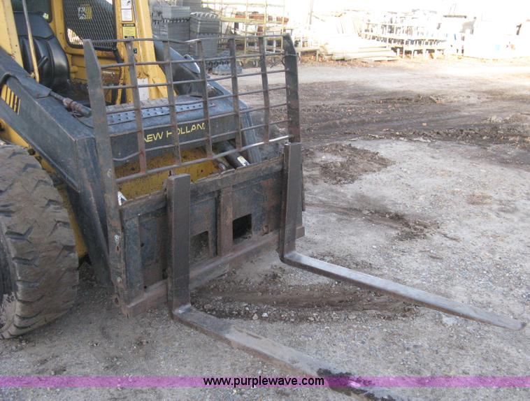 image for item A4492 1991 New Holland L783 skid steer