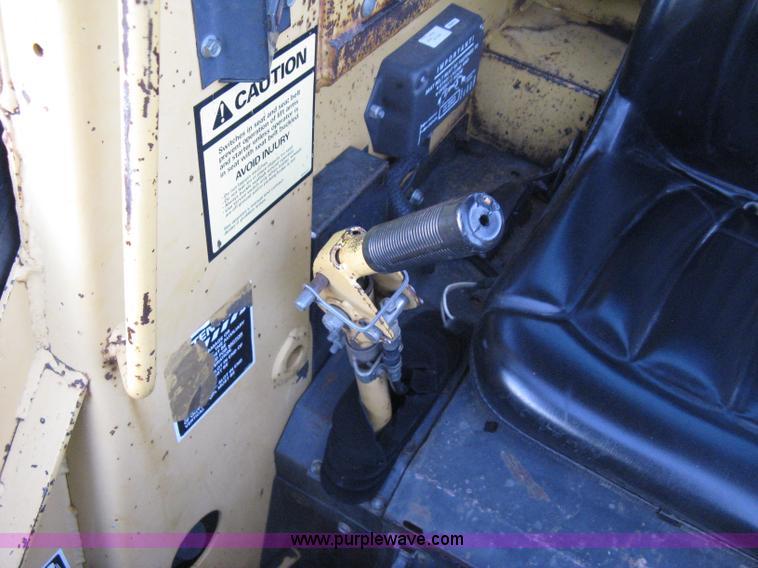 image for item A4492 1991 New Holland L783 skid steer