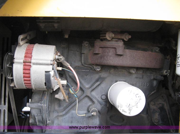 image for item A4492 1991 New Holland L783 skid steer