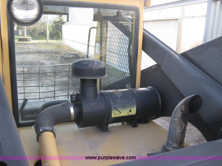 image for item A4492 1991 New Holland L783 skid steer