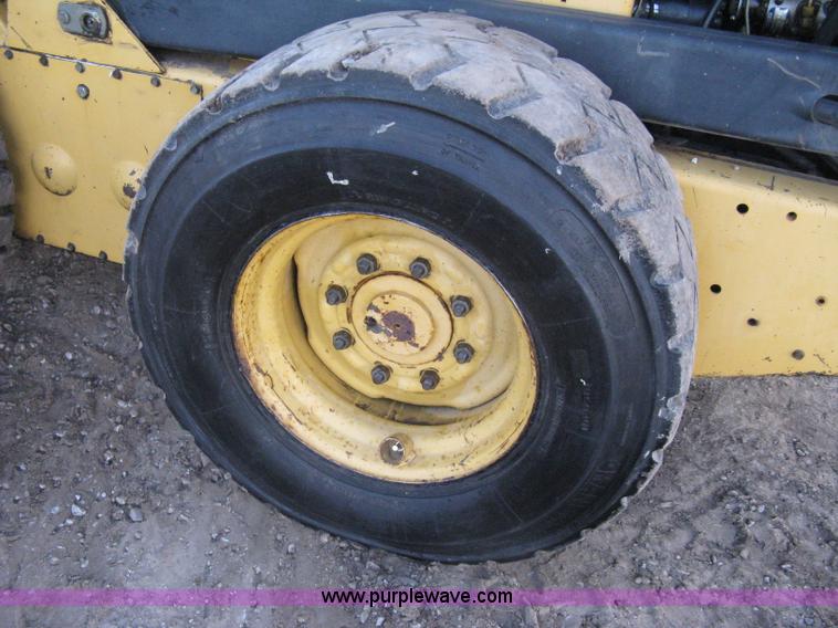 image for item A4492 1991 New Holland L783 skid steer