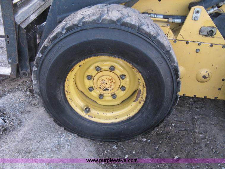 image for item A4492 1991 New Holland L783 skid steer